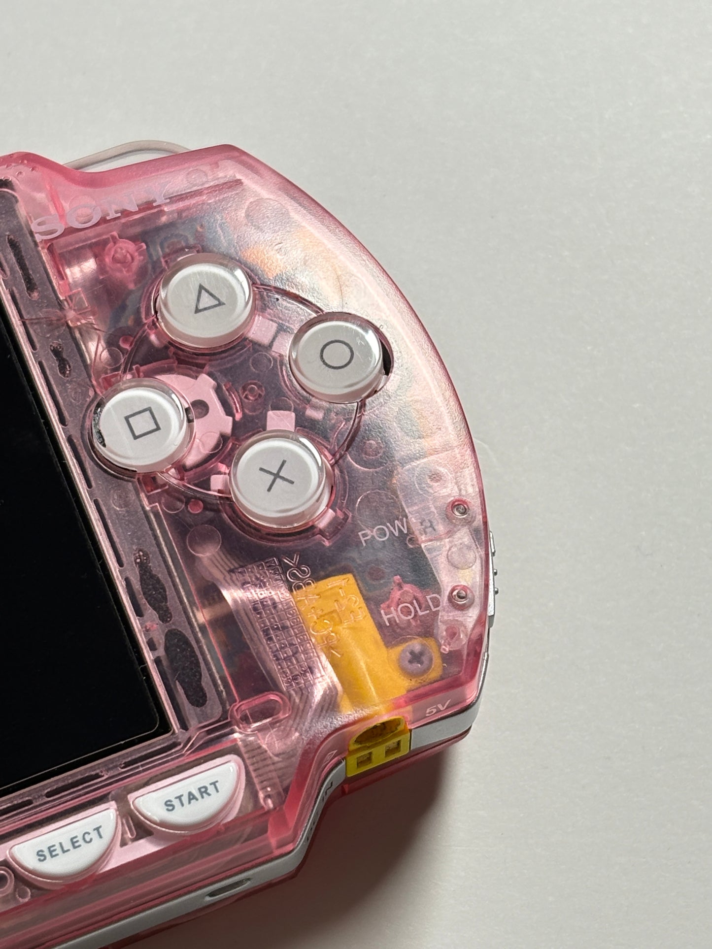 PSP 1000 - Transparent Pink w white buttons