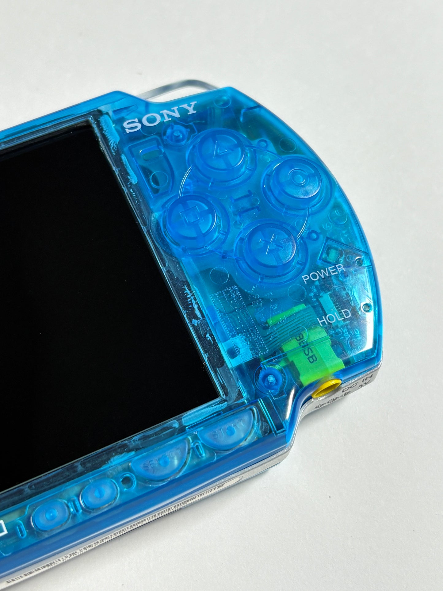 PSP 2000 - Transparent blue