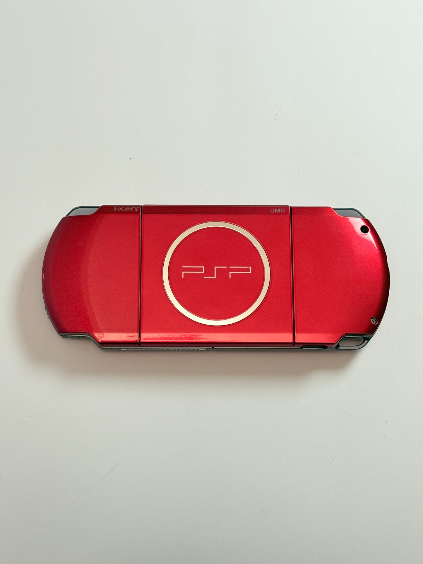 PSP 3000 - Radiant Red