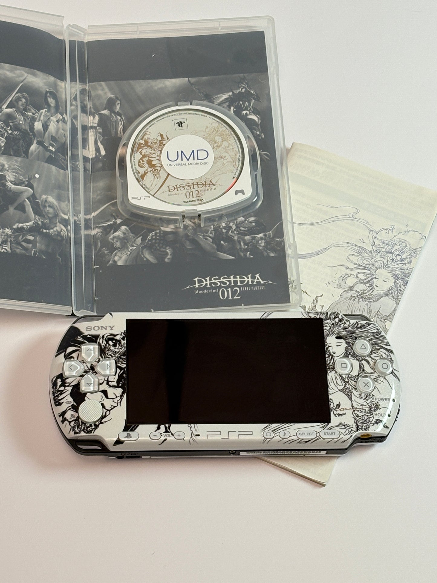 PSP 3000 - Limited Dissidia 012 Final Fantasy edition