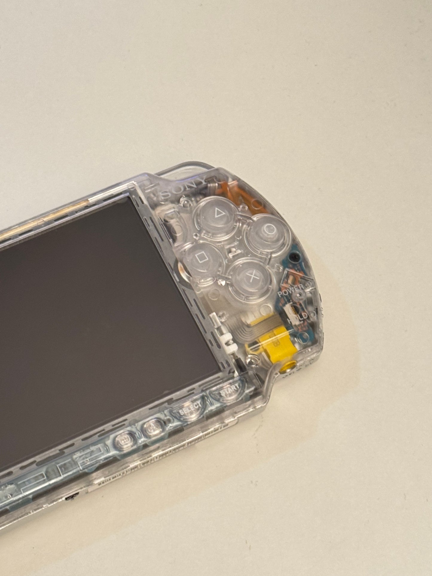 PSP 2000 - Transparent white