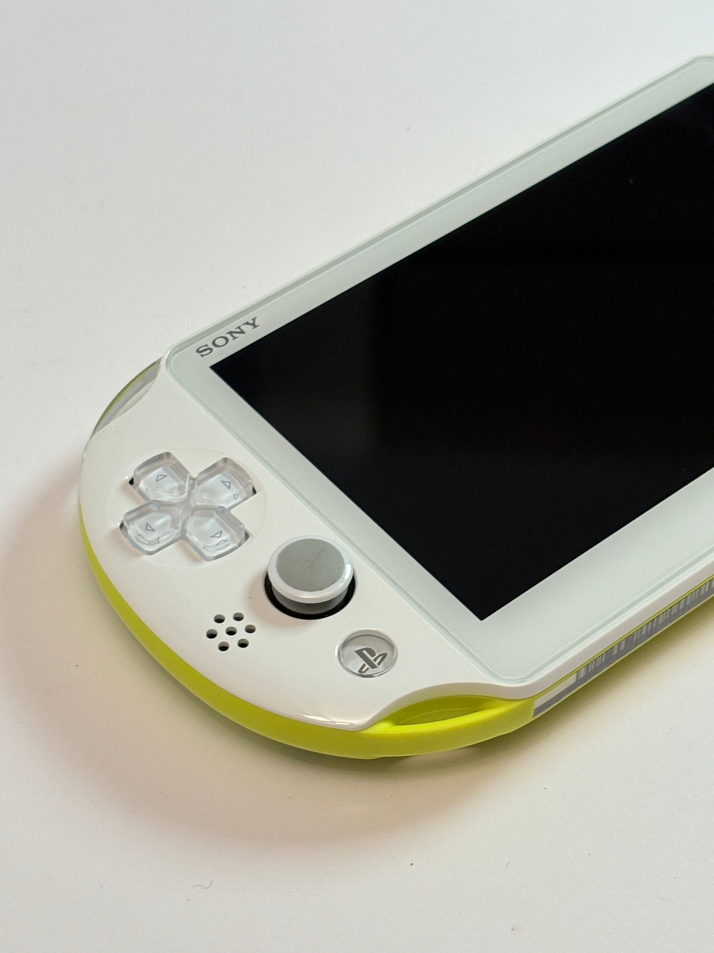 PS VITA 2000 - Lime Green