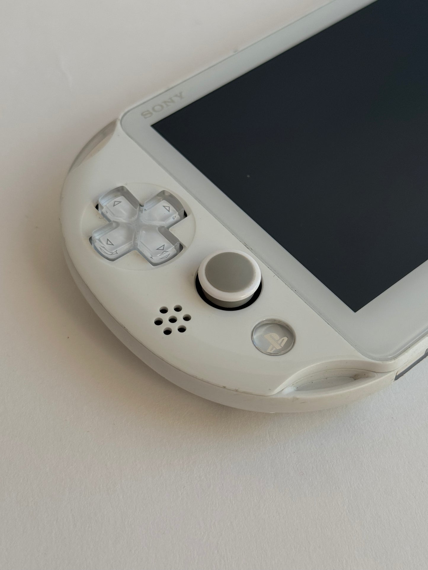PS VITA 2000 - White