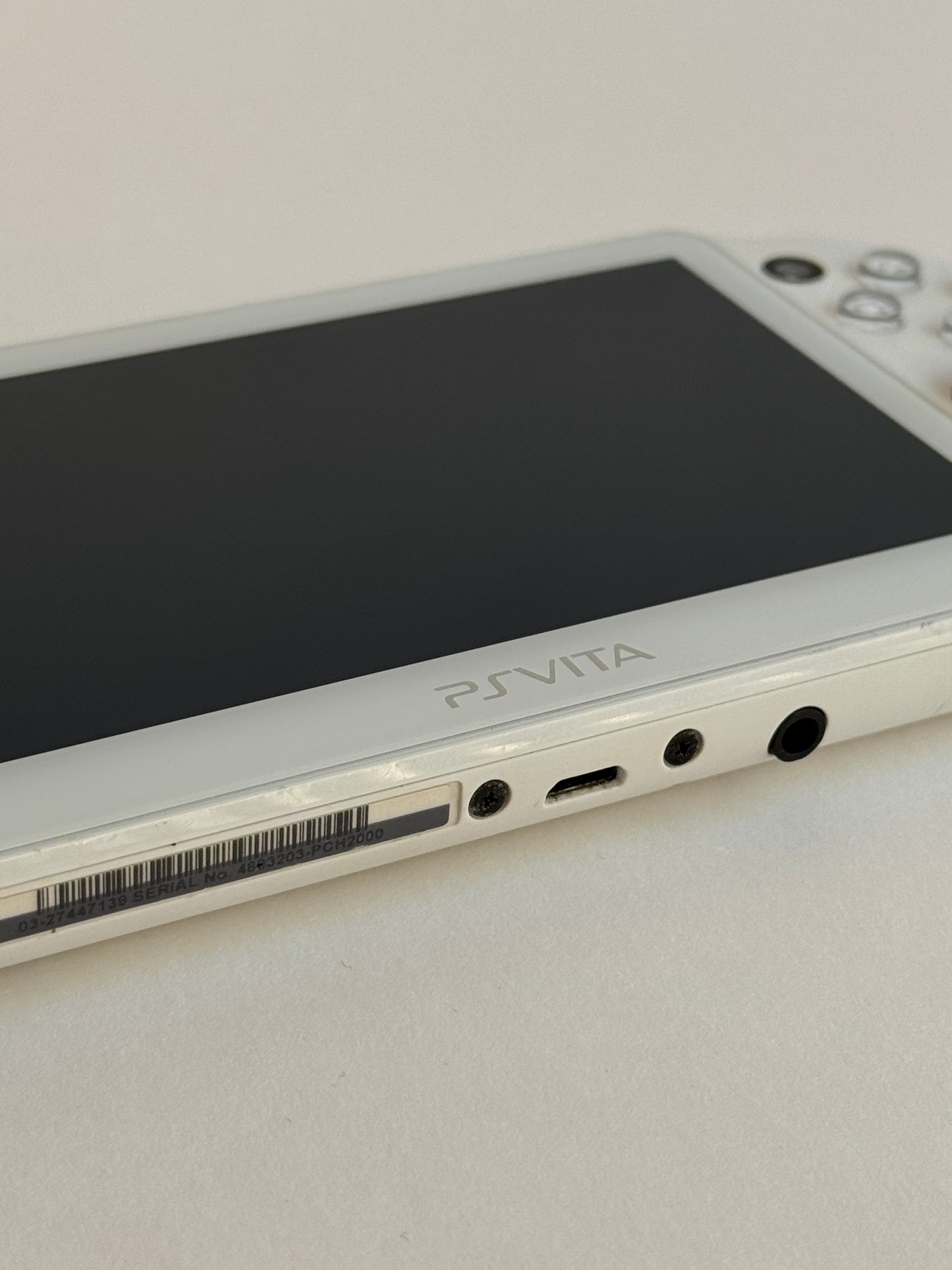 PS VITA 2000 - White