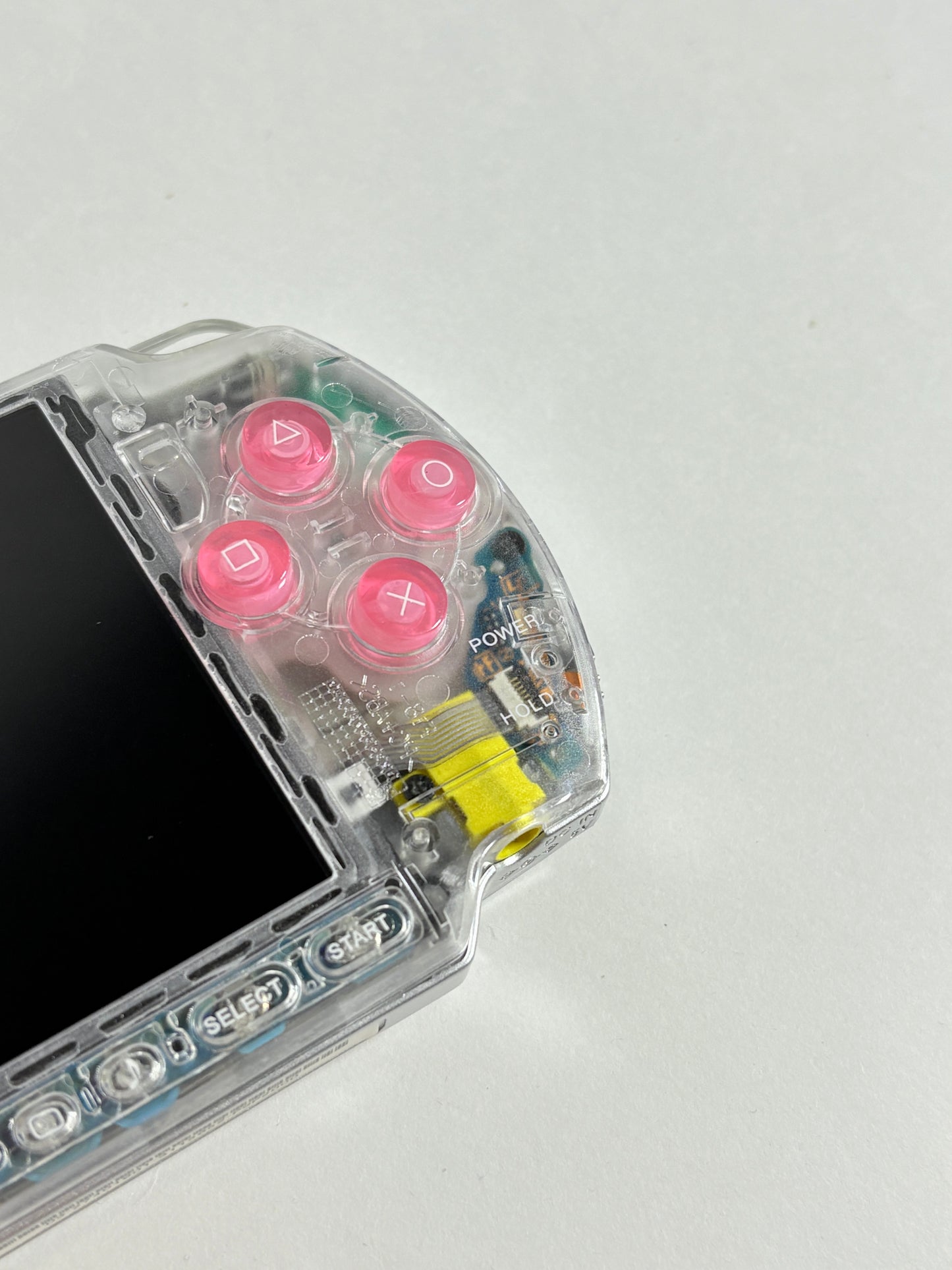 PSP 3000 - Transparent White w Pink buttons