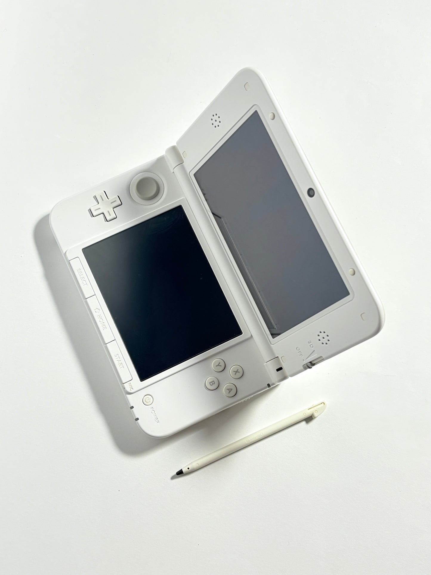 Nintendo 3DS XL - White