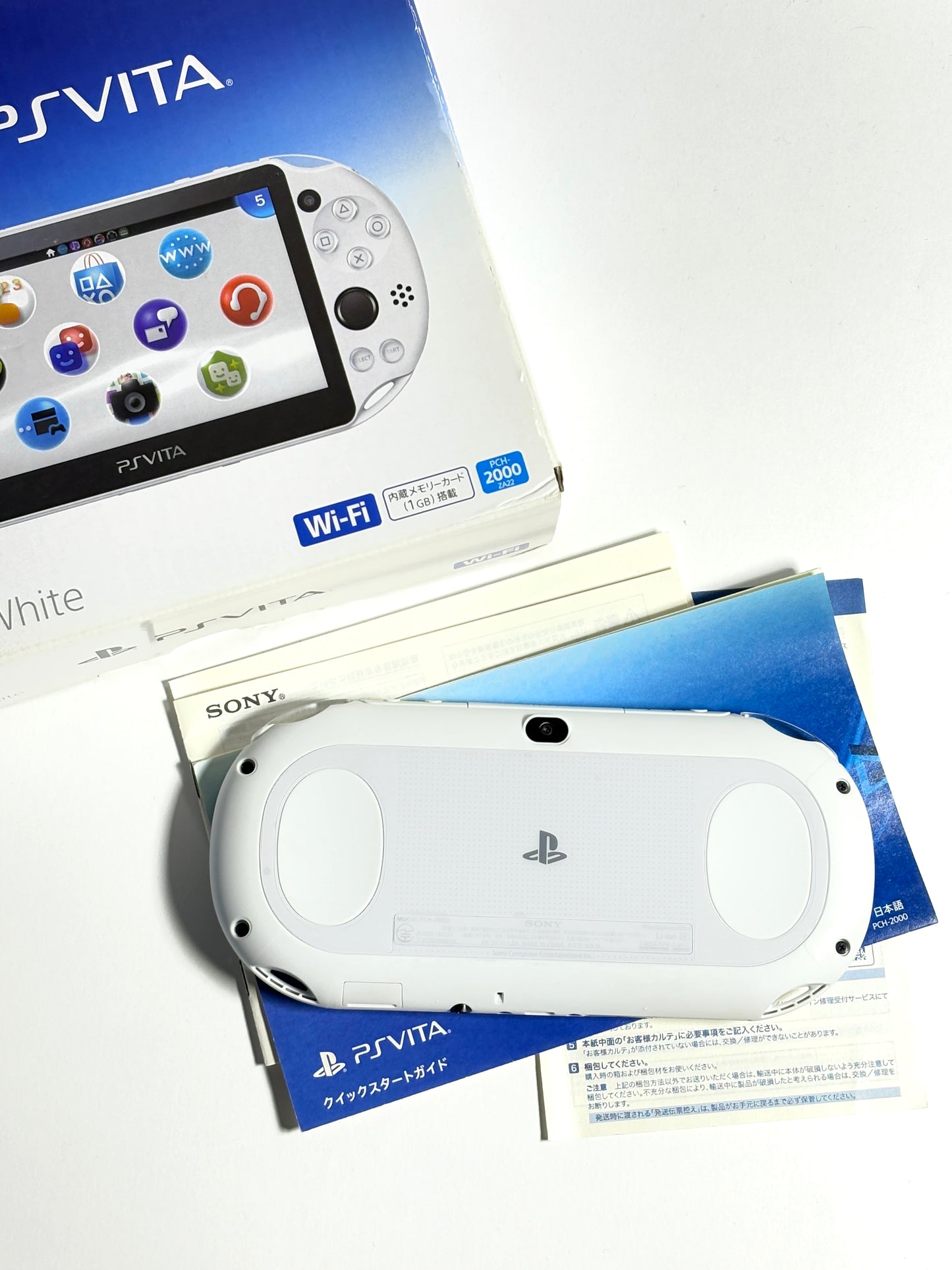 Ps Vita 2000 - Glacier White w Original box