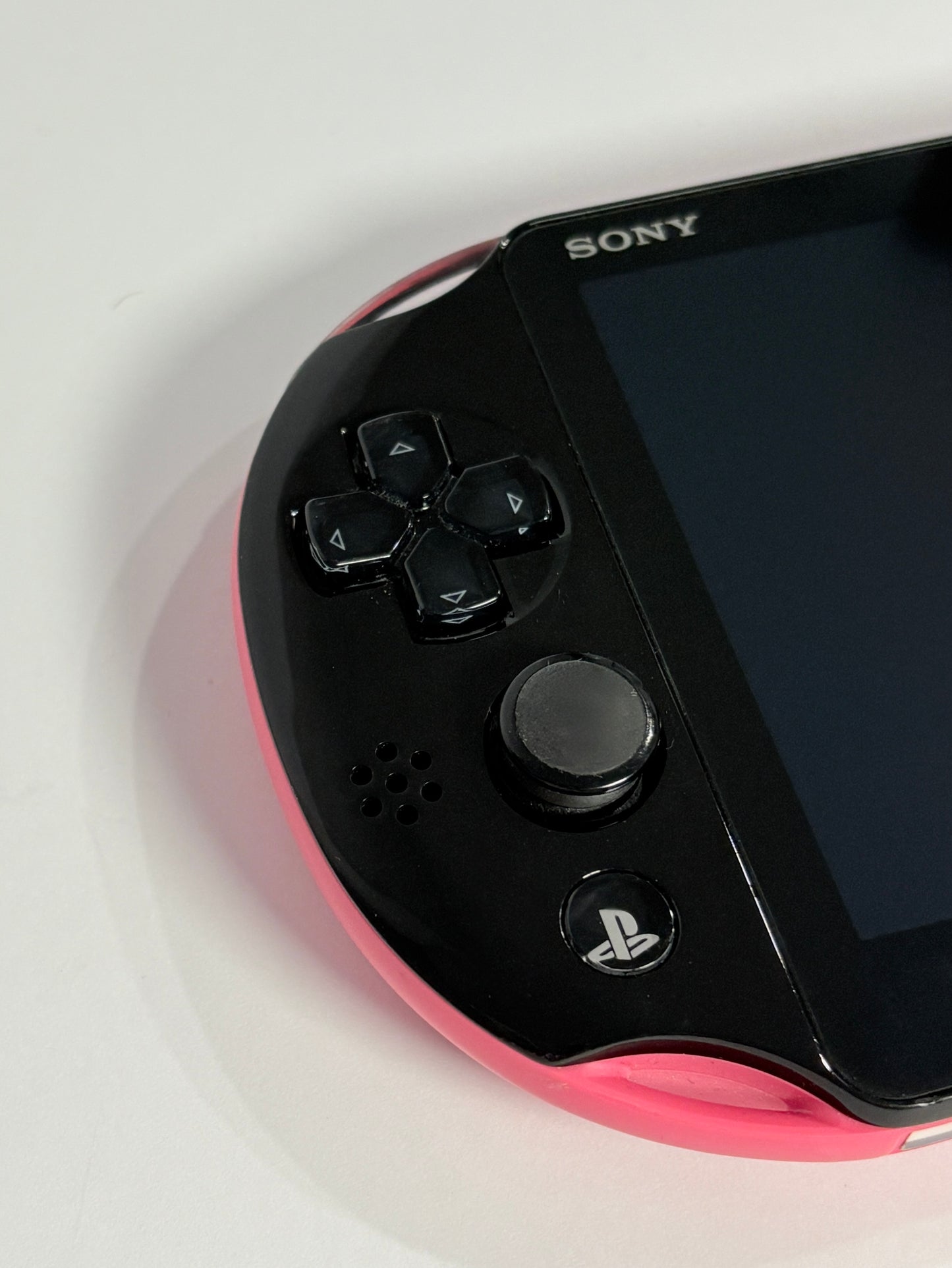Ps Vita 2000 - Red and Black