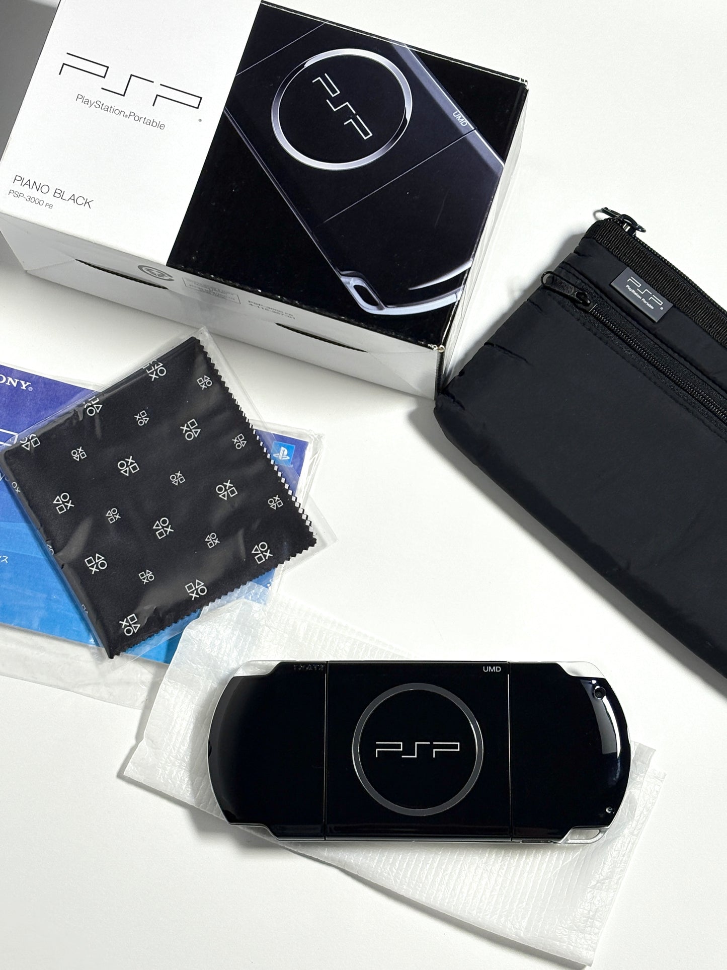 PSP 3000 - Piano Black - Value Pack