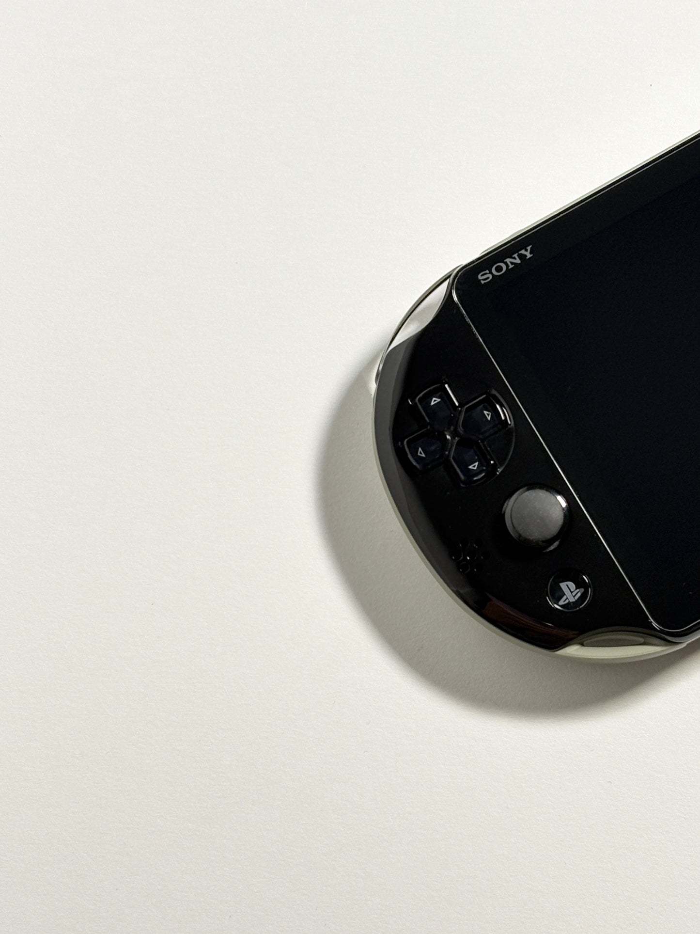 Ps Vita 2000 - Khaki and Black