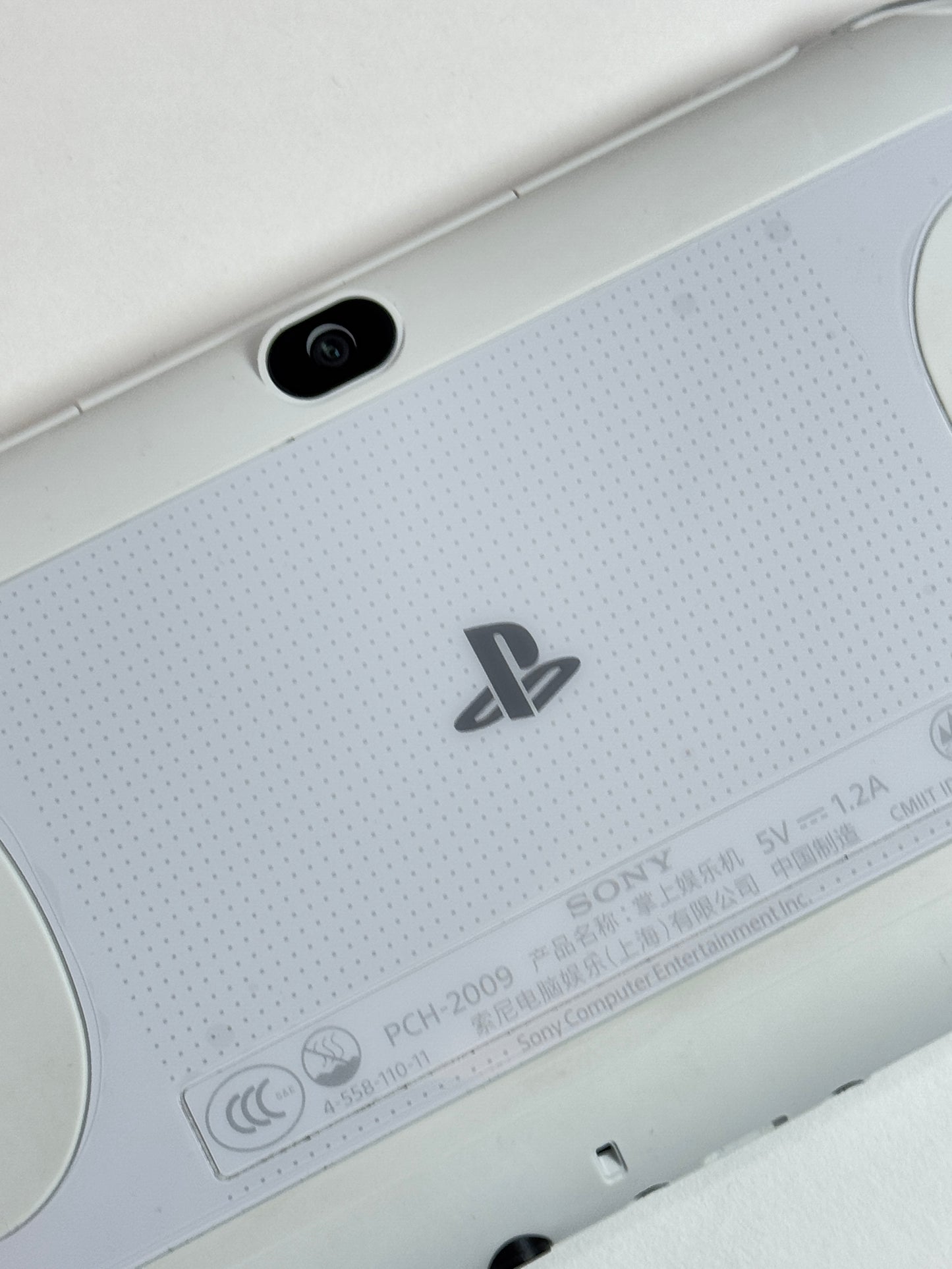 PS VITA 2000 - White