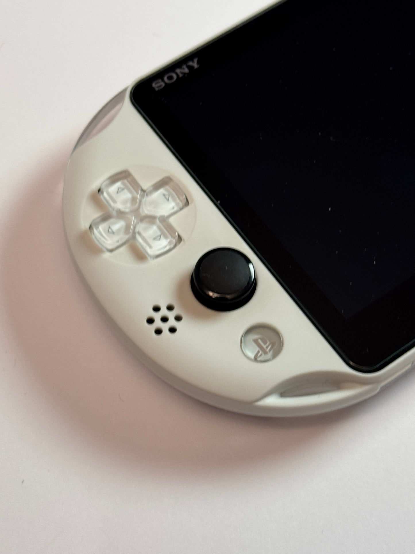 PS VITA 2000 - Glacier White with Original box