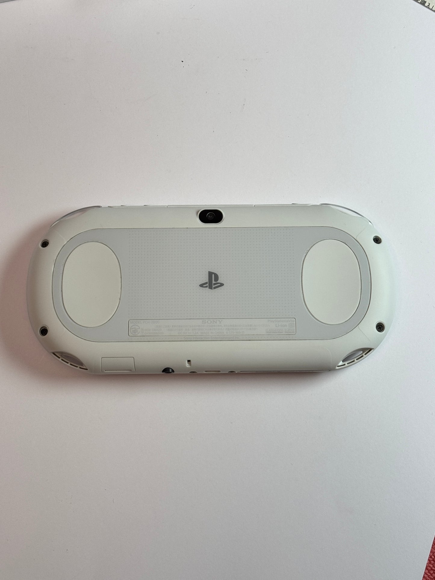 PS VITA 2000 - Glacier White with Original box