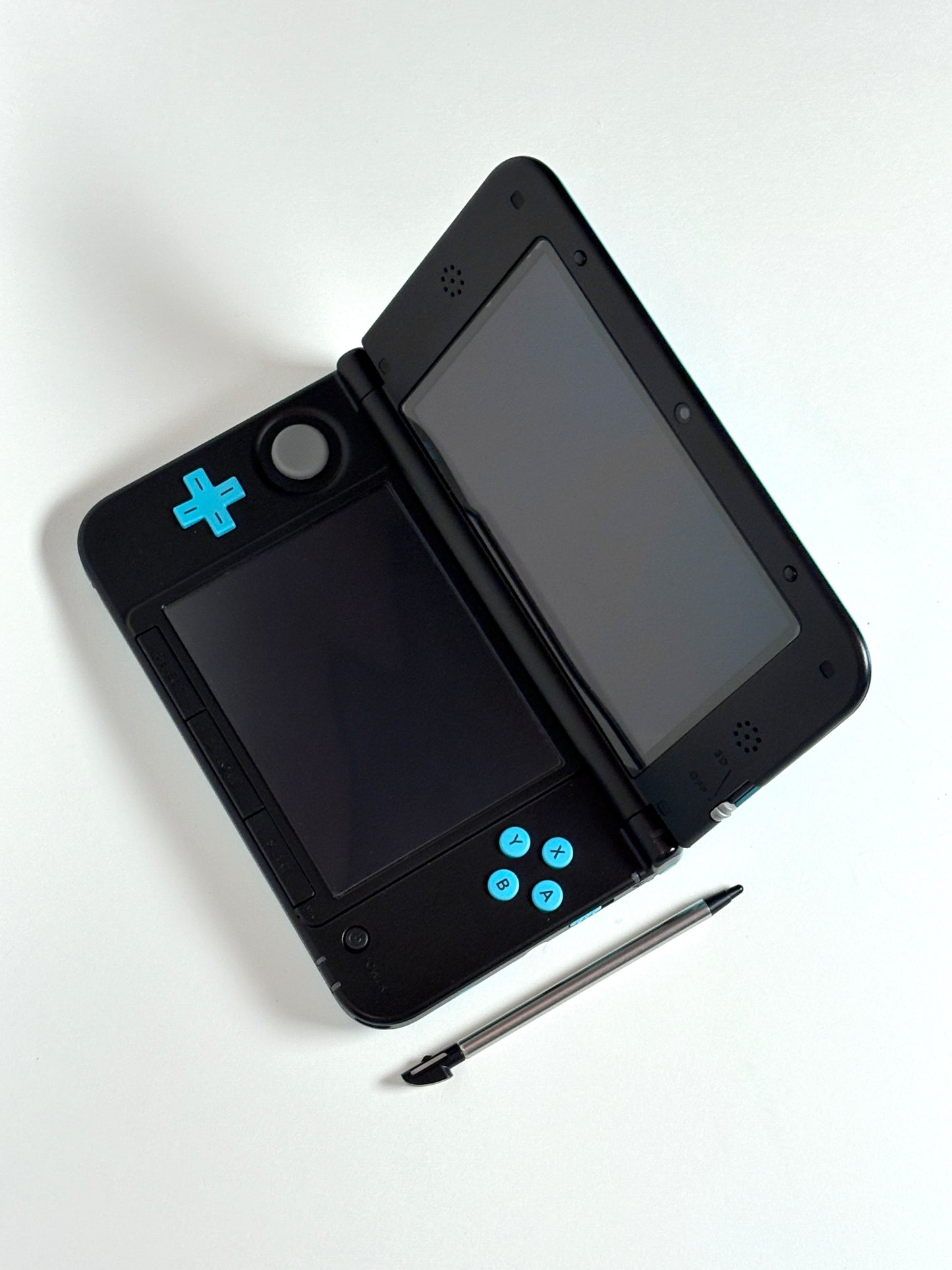 Nintendo 3DS LL - Turquoise and Black