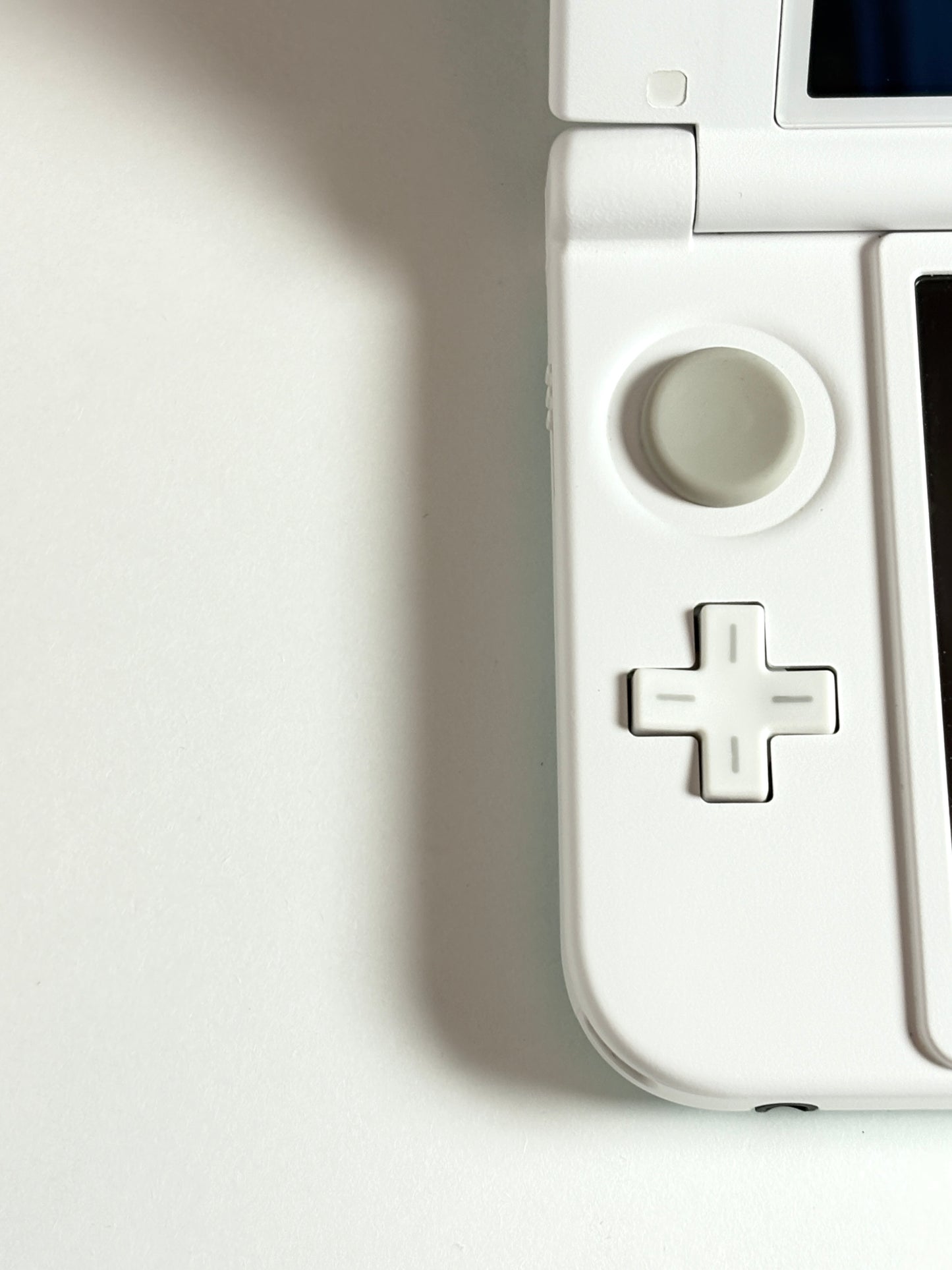 Nintendo 3DS LL - Mint and White