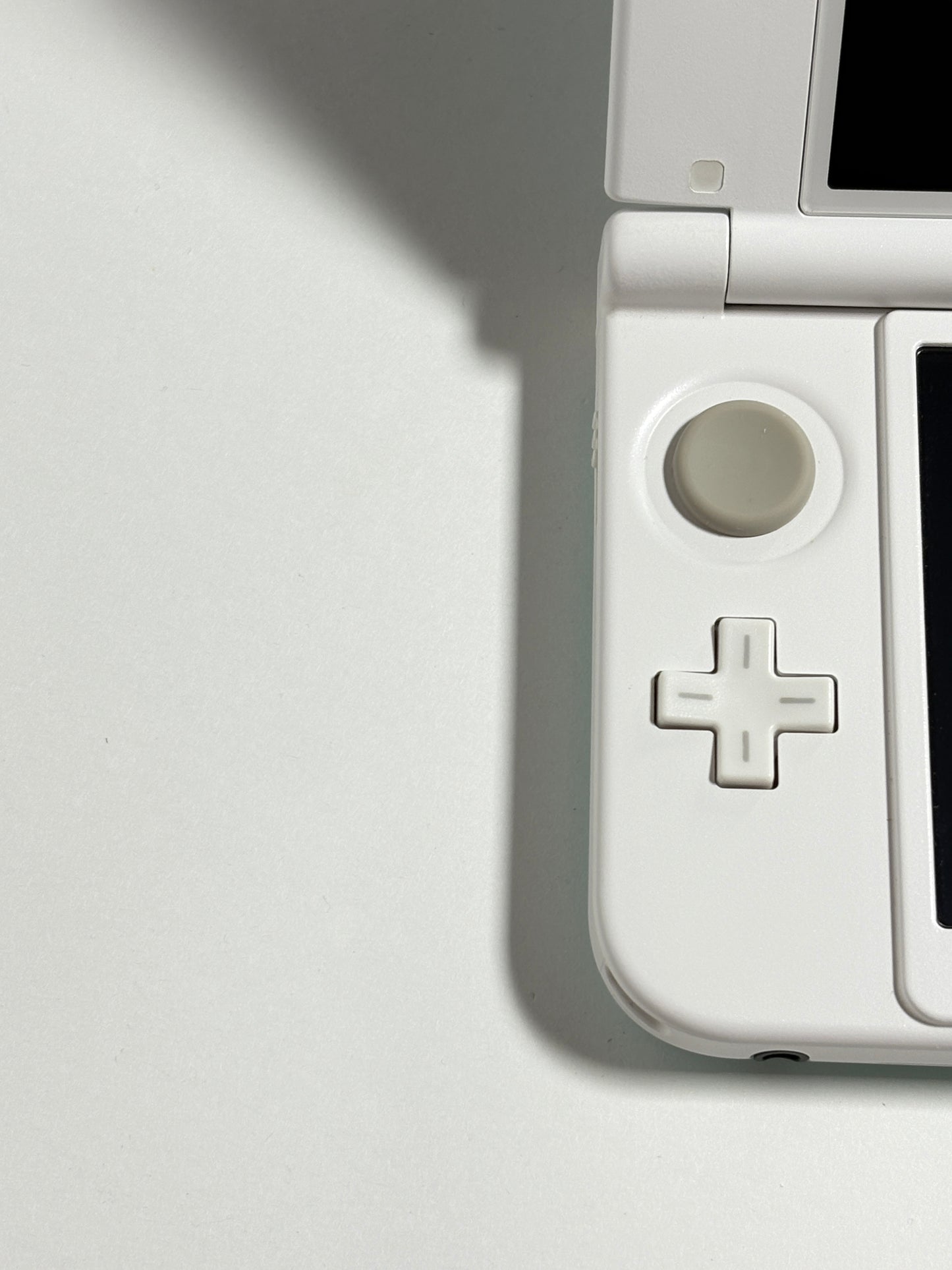 Nintendo 3DS LL - Mint and White