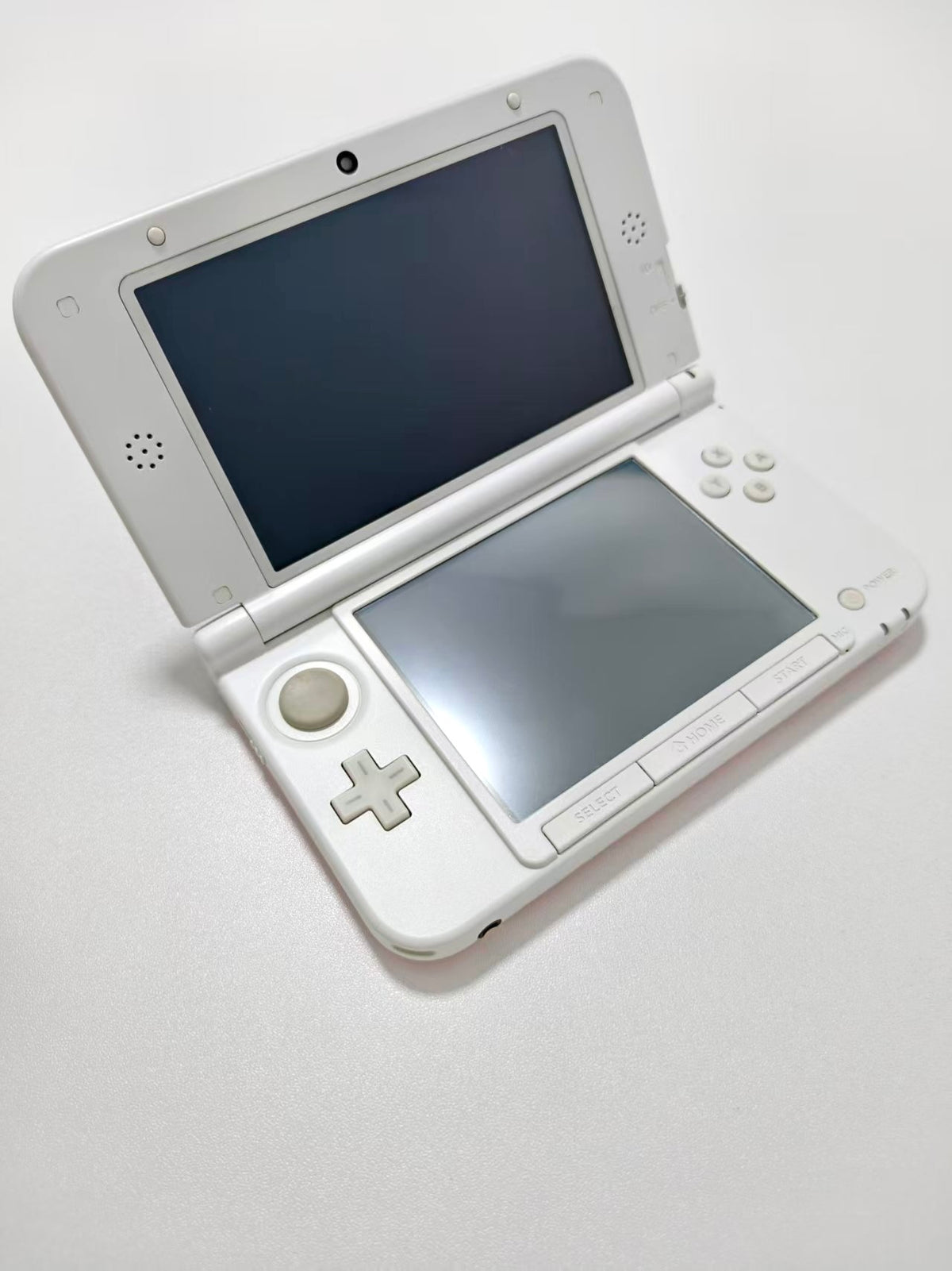 Nintendo 3DS XL - Pink and white