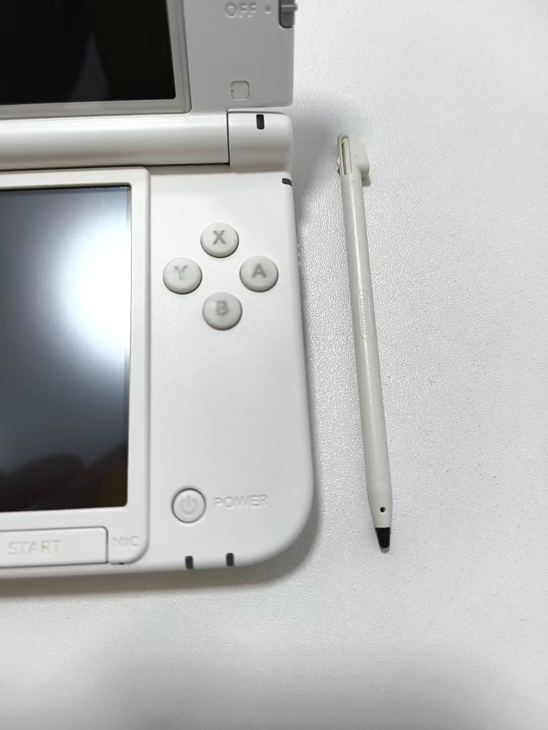 Nintendo 3DS LL - White