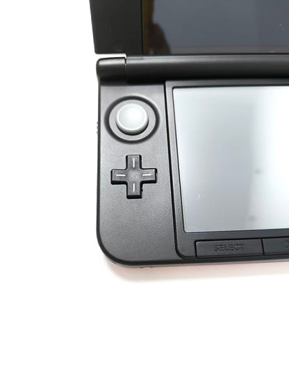 Nintendo 3DS XL - Red