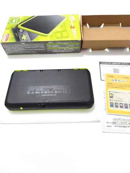 Nintendo 2DS LL - Black and Green