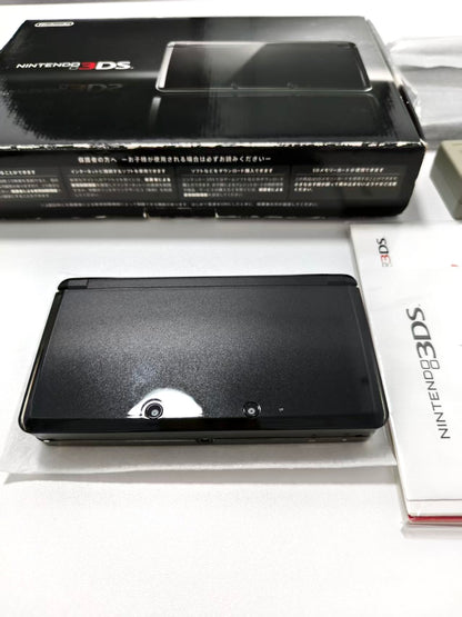 Nintendo 3DS LL - Cosmo Black w original box and accessories&nbsp;