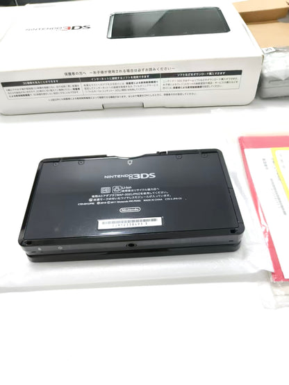 Nintendo 3DS LL - Black w original box and acessories