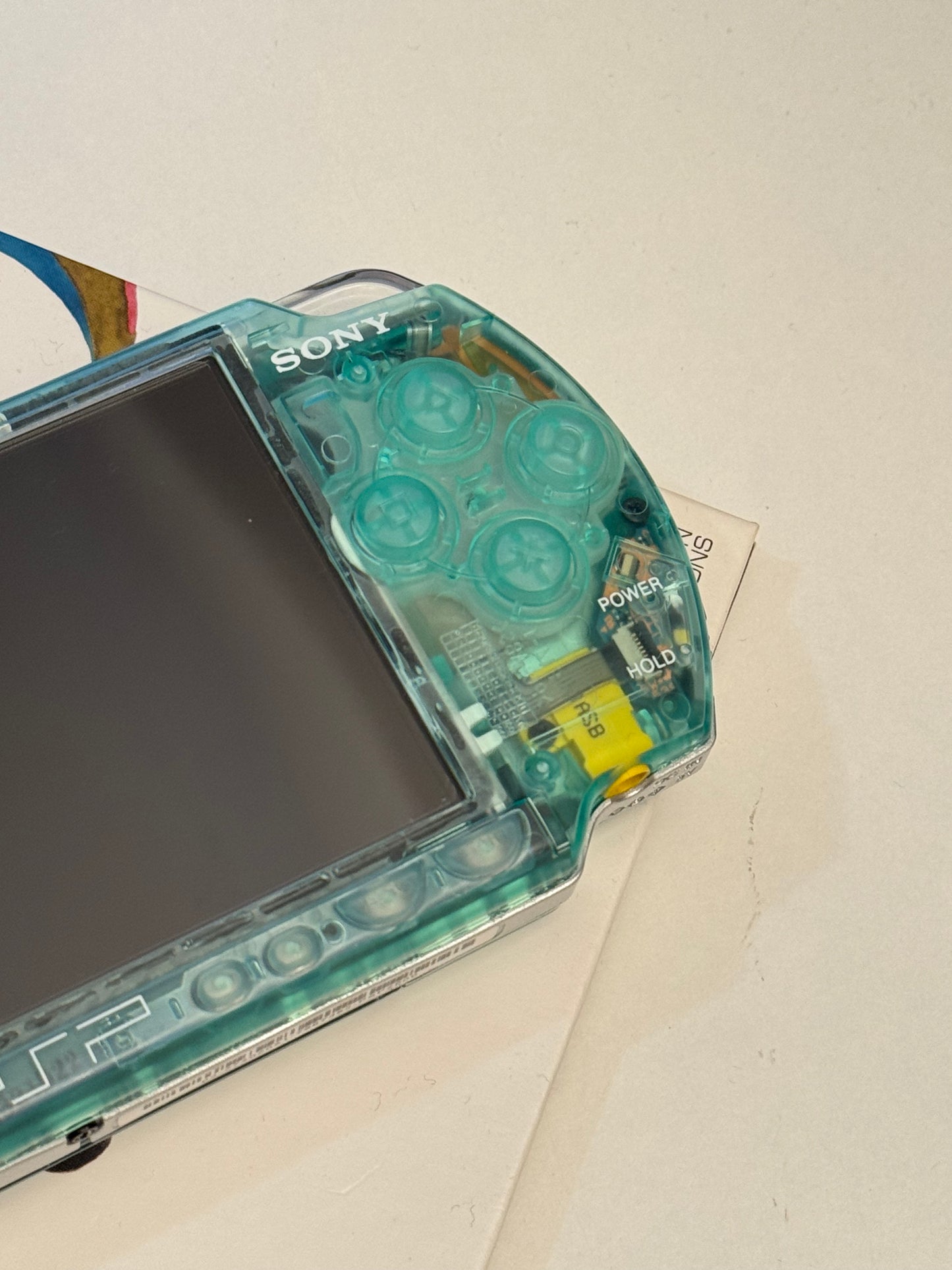 PSP 2000 - Transparent Mint Green