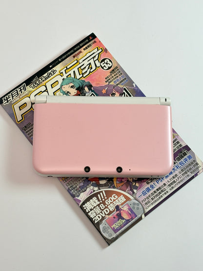 Nintendo 3DS LL - Pink and White