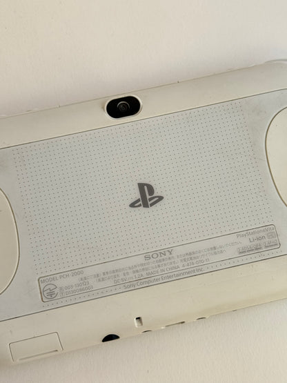 PS VITA 2000 - White