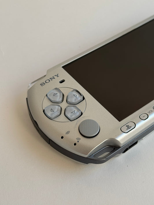 PSP 3000  - Silver