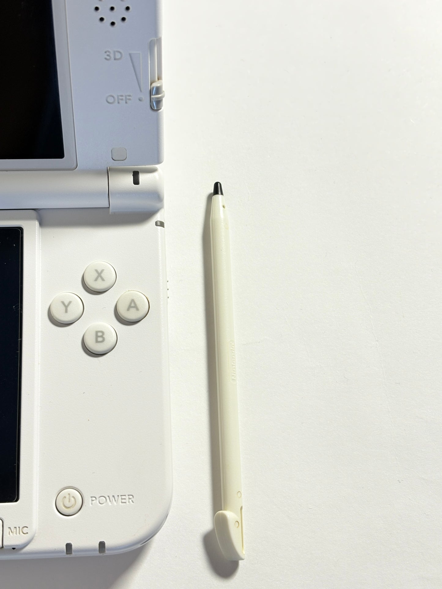 Nintendo 3DS XL - White