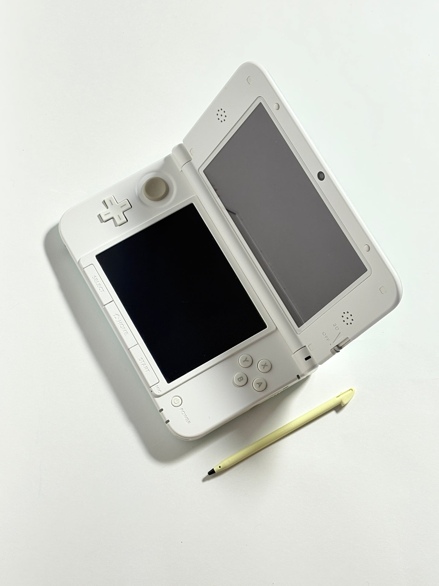Nintendo 3DS LL - Mint and White