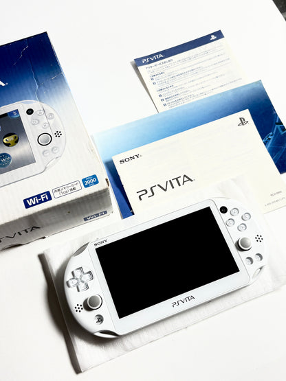 Ps Vita 2000 - White w Original box and acessories