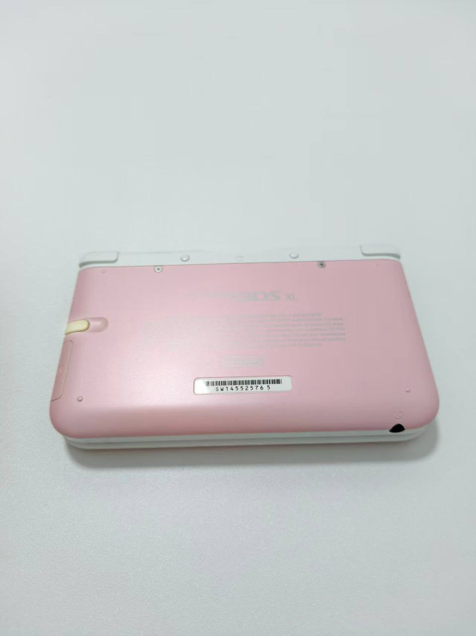 Nintendo 3DS XL - Pink and white