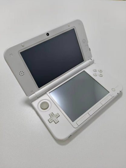 Nintendo 3DS XL - White