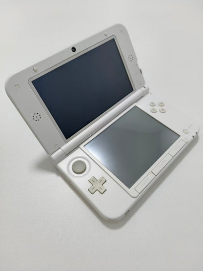 Nintendo 3DS LL - White