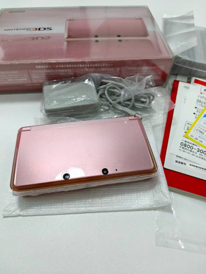 Nintendo 3DS - Pink w original box
