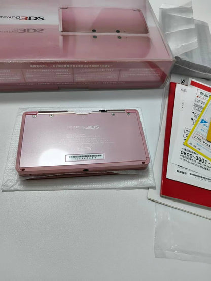 Nintendo 3DS - Pink w original box