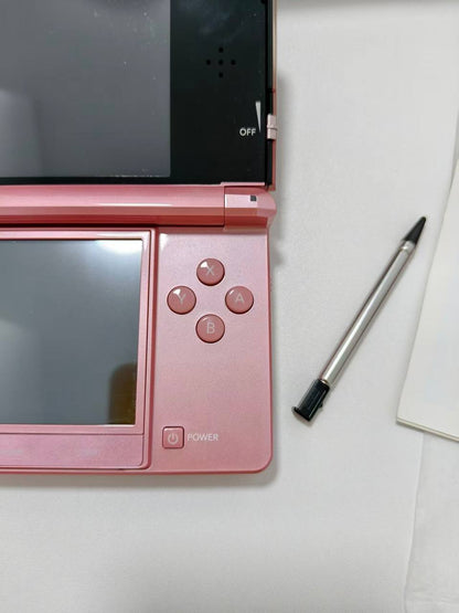 Nintendo 3DS - Pink w original box