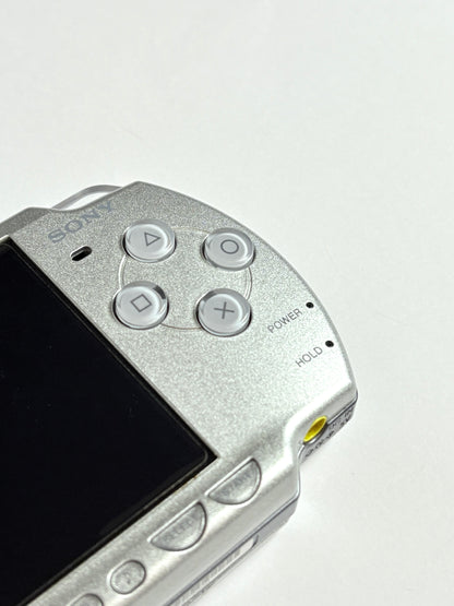 PSP 2000 - Silver