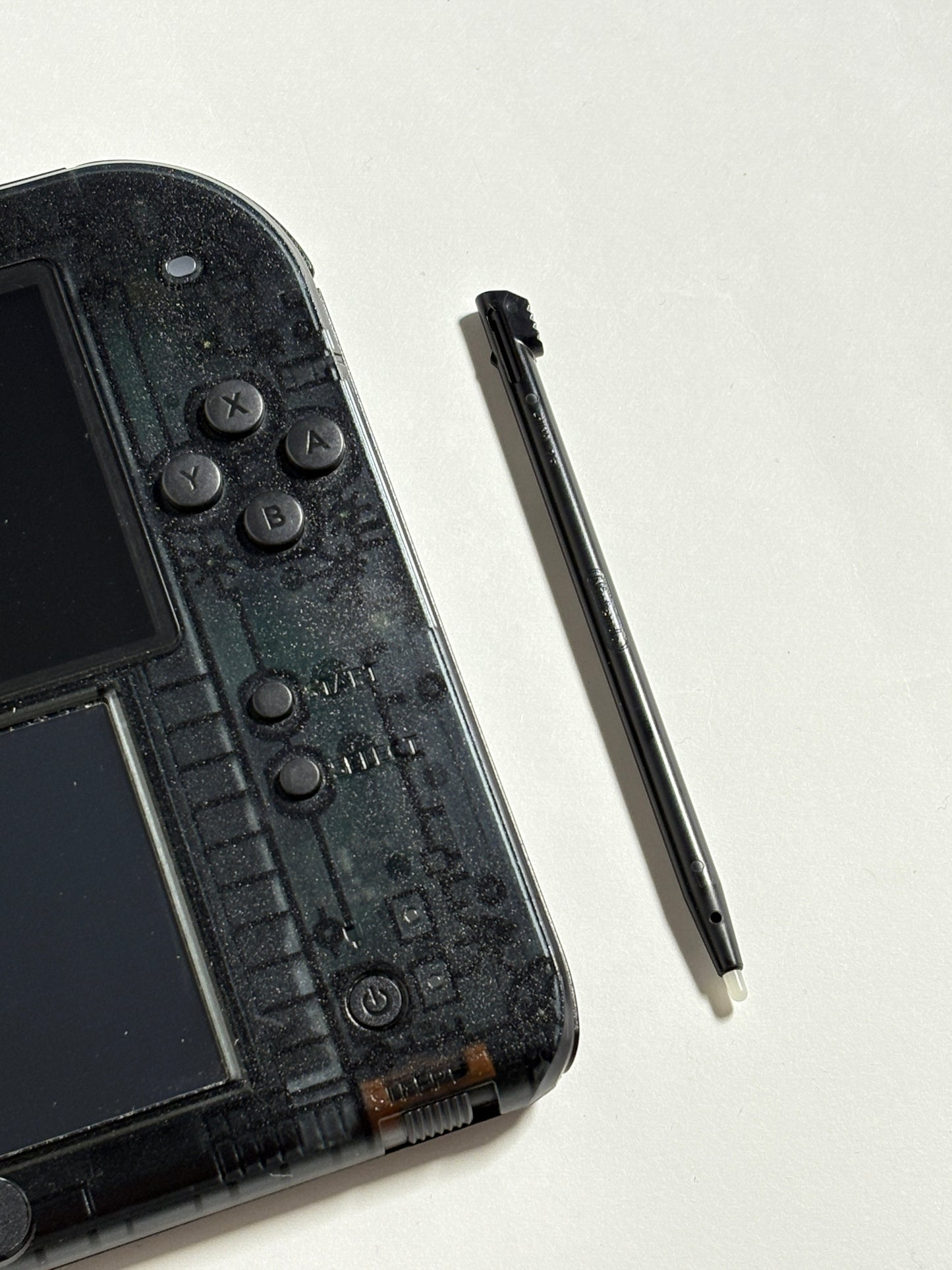 Nintendo 2DS - Transparent Black