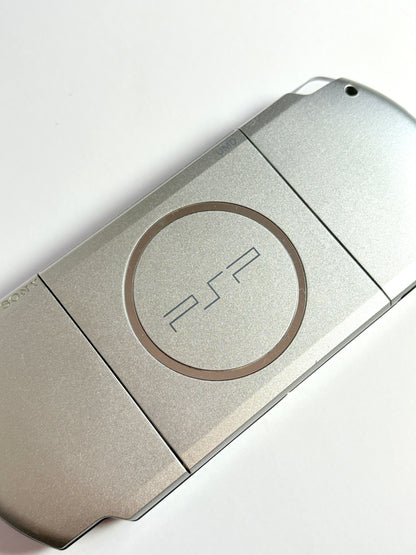 PSP 3000 - Silver