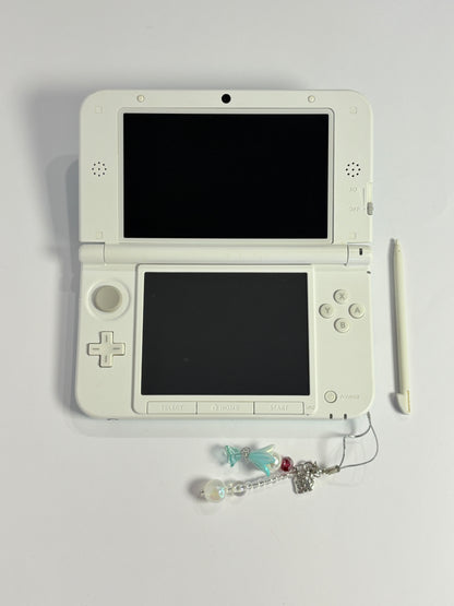 Nintendo 3DS LL - Mint and White