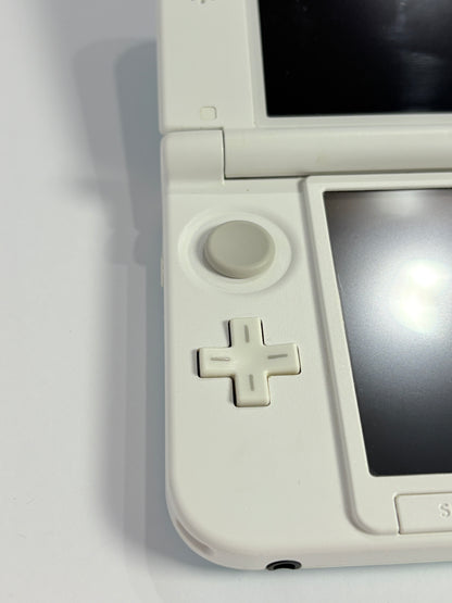 Nintendo 3DS LL - Mint and White
