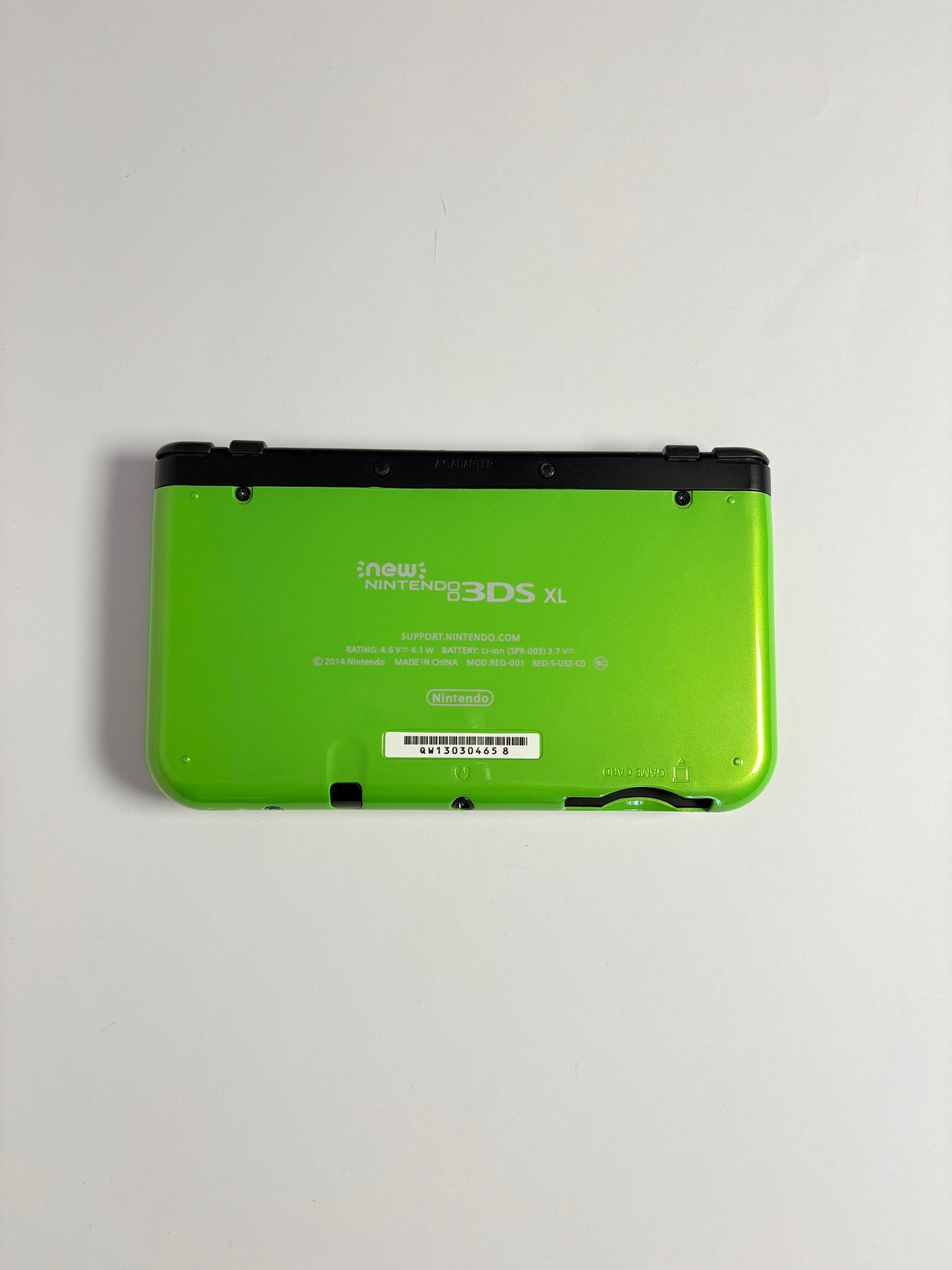NEW Nintendo 3DS XL - Lime Green