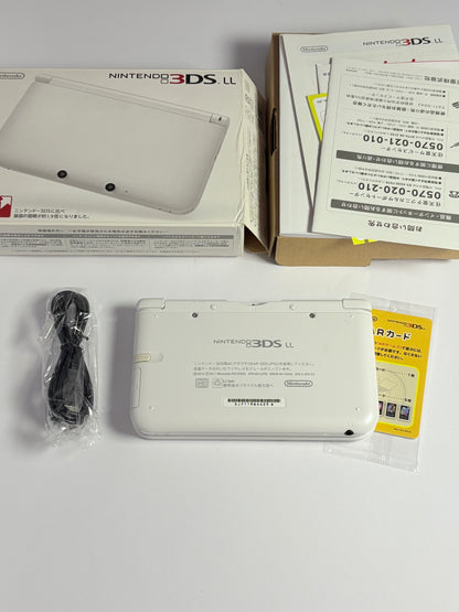 Nintendo 3DS LL - White