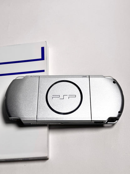 PSP 3000 - Silver