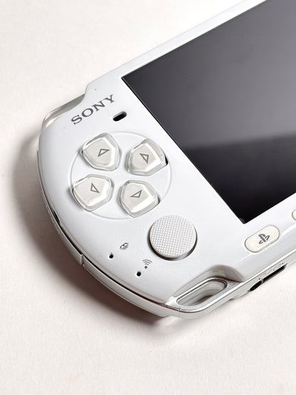 PSP 3000 - Crystal White - IPS