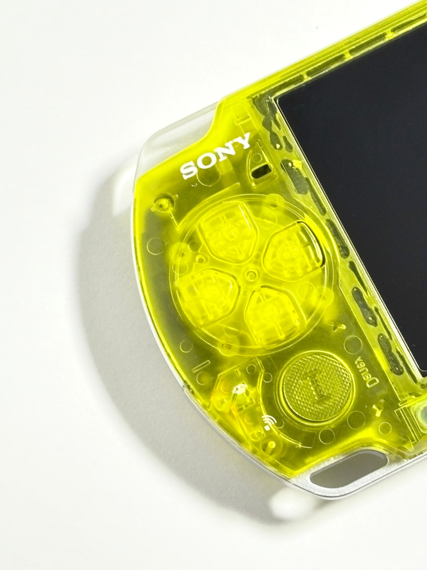 PSP 3000 - Transparent Yellow