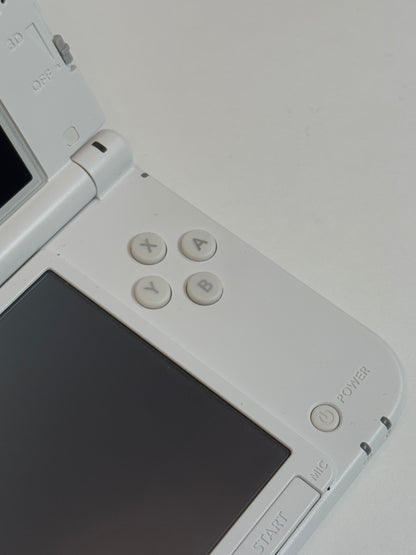 Nintendo 3DS XL - White